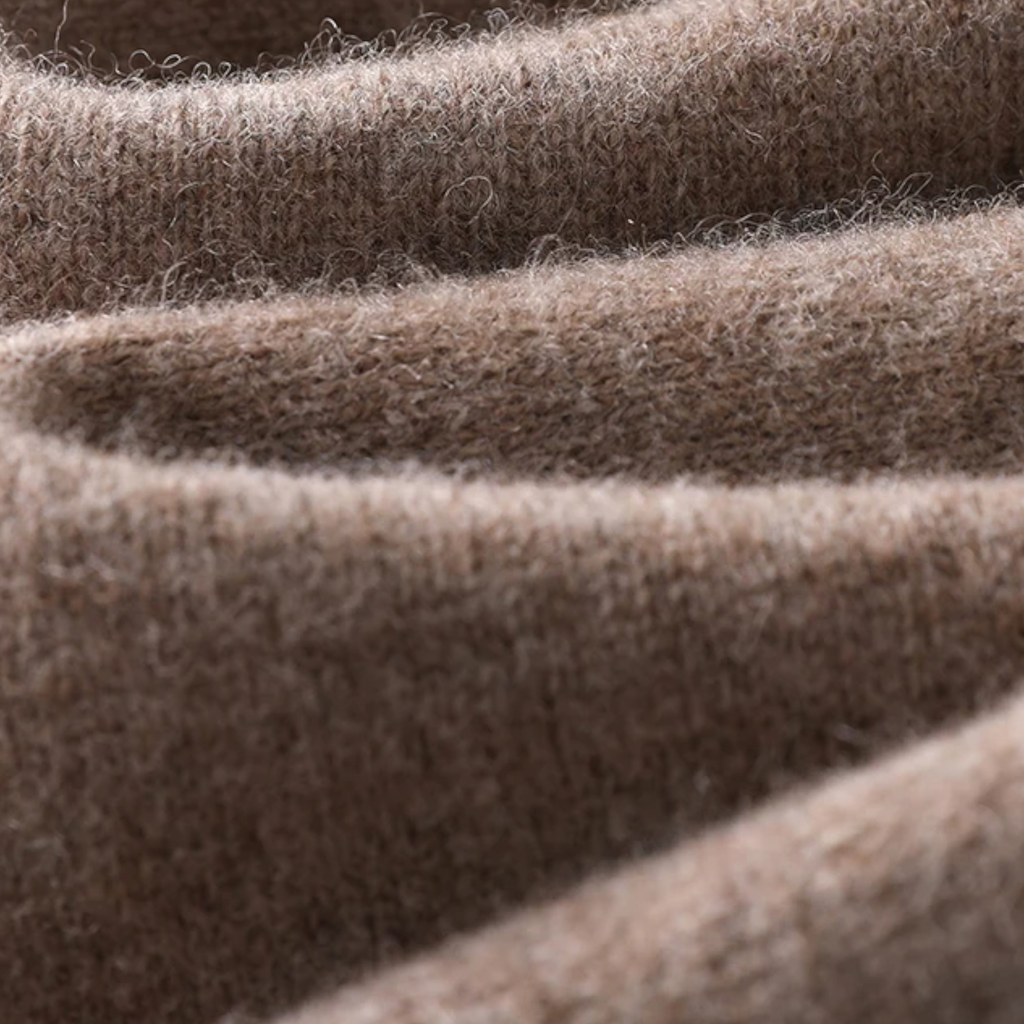 Merino wool jumper detail
