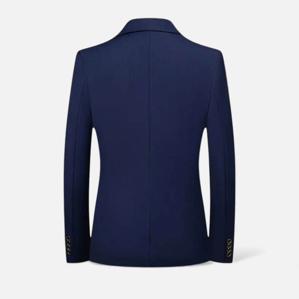 Single-breasted blazer detail